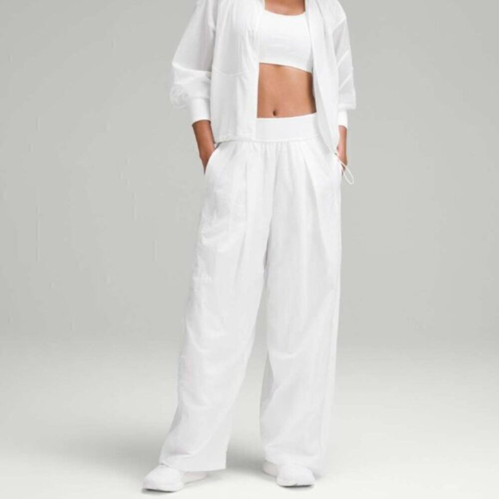 Lululemon Lightweight Tennis Mid-Rise Track Pants Size 10
